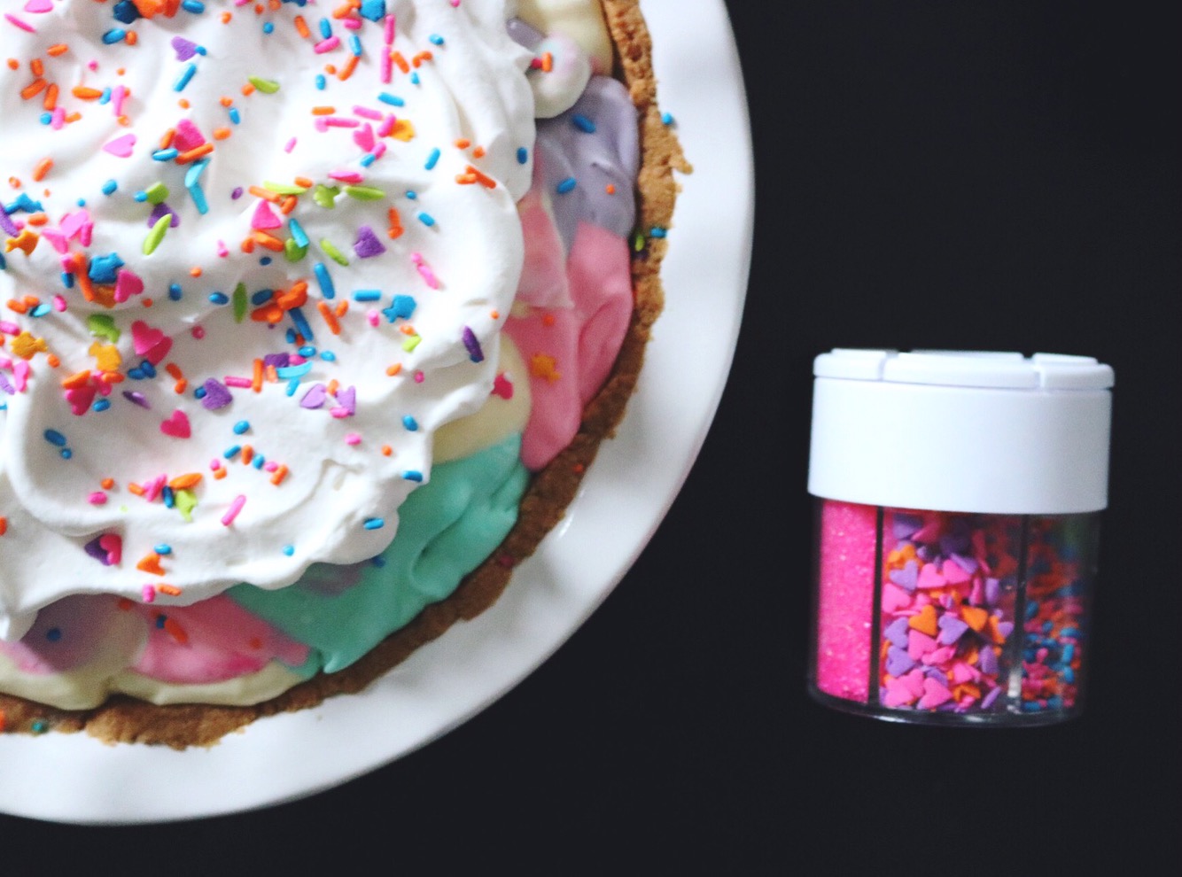 How to Make a Unicorn Pie | via Pies Before Guys