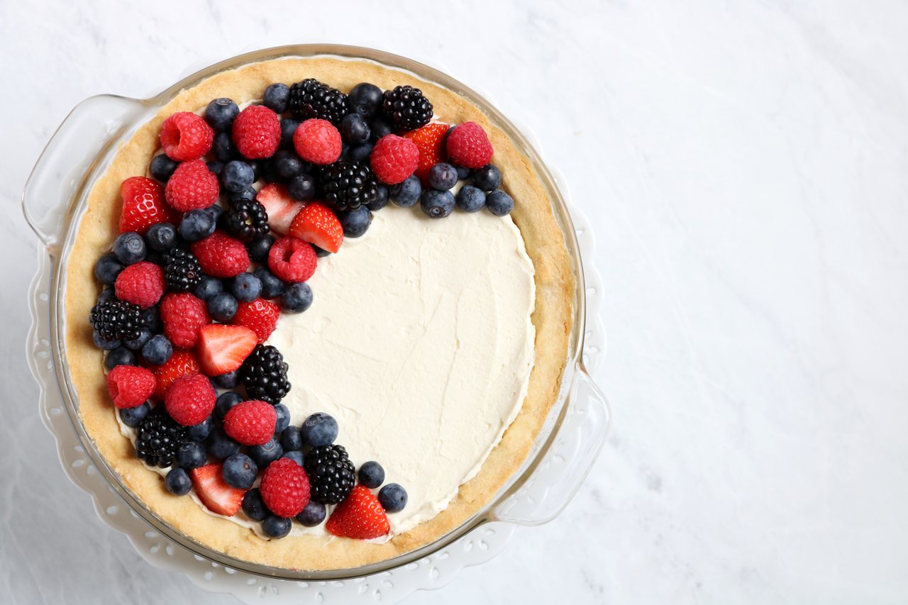 Simple Lemon Berry Pie - delicious lemon mascarpone cream filing topped with mixed berries | via Pies Before Guys
