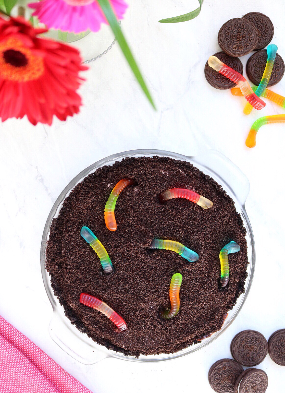 Dirt Cup Chocolate Pudding Pie | via Pies Before Guys