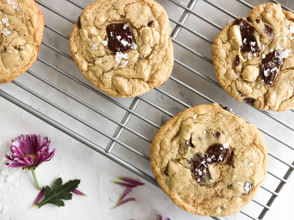 Salted Dark Chocolate Chunk&nbsp;Cookies