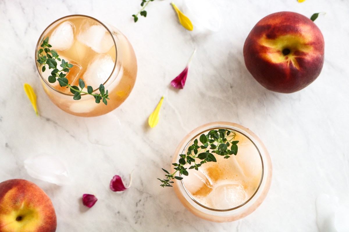 Peach Thyme Bourbon&nbsp;Smash